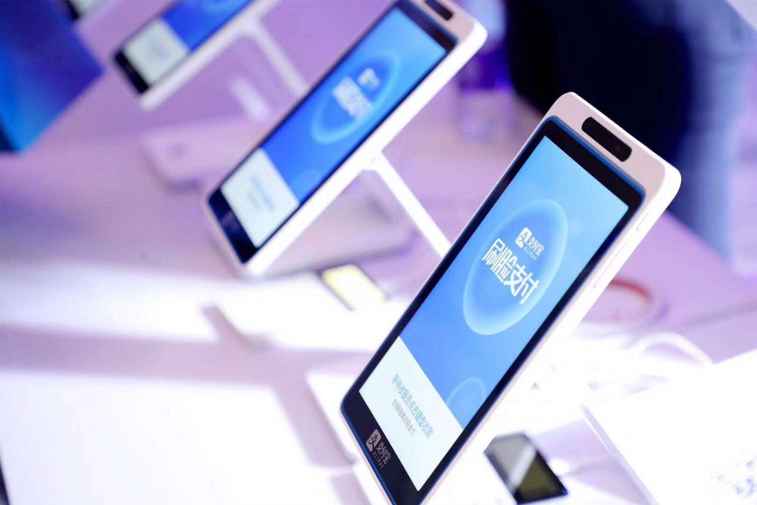 靠臉吃飯的時代來了，刷臉支付“蜻蜓”全面升級